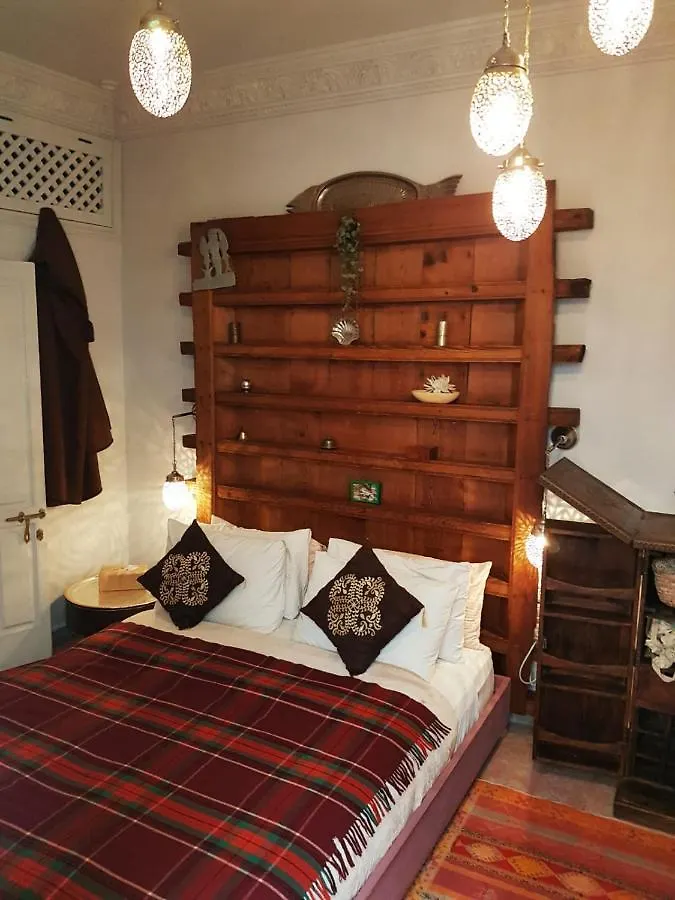 Riad Laly Tourisme Eclaire Le Bijou De La Medina Marraquexe