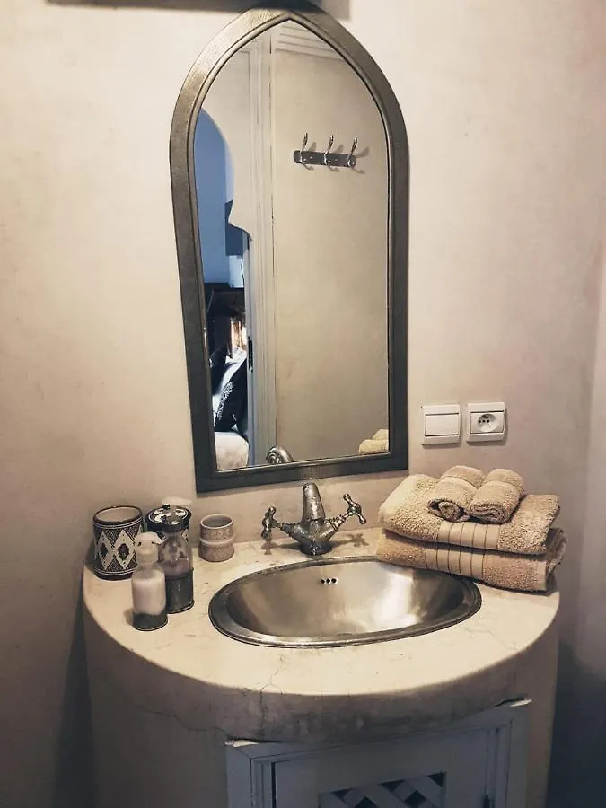 Riad Laly Tourisme Eclaire Le Bijou De La Medina Marraquexe