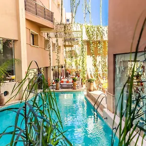 Hotel Dellarosa Y