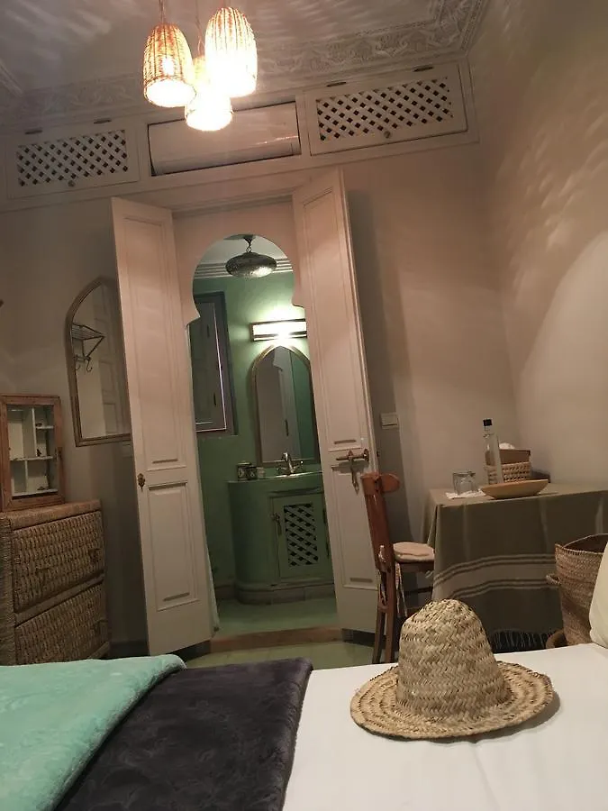 Riad Laly Tourisme Eclaire Le Bijou De La Medina Marrakesh 3*,